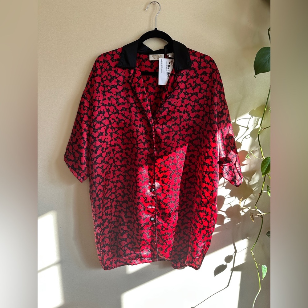 Victoria’s Secret gold label vintage heart print nightgown